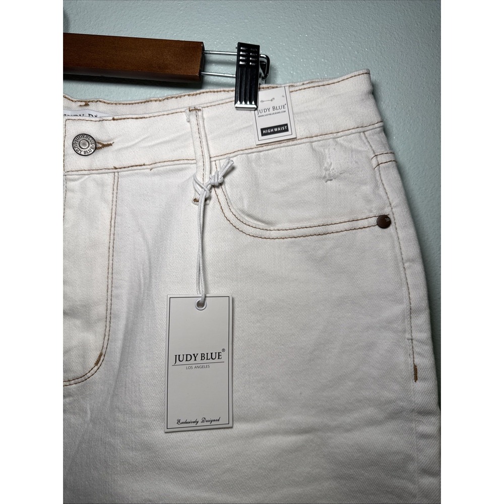 Judy Blue white cream Denim Tummy control Shorts Distressed Womens Size 2XL NWT - Picture 2 of 9